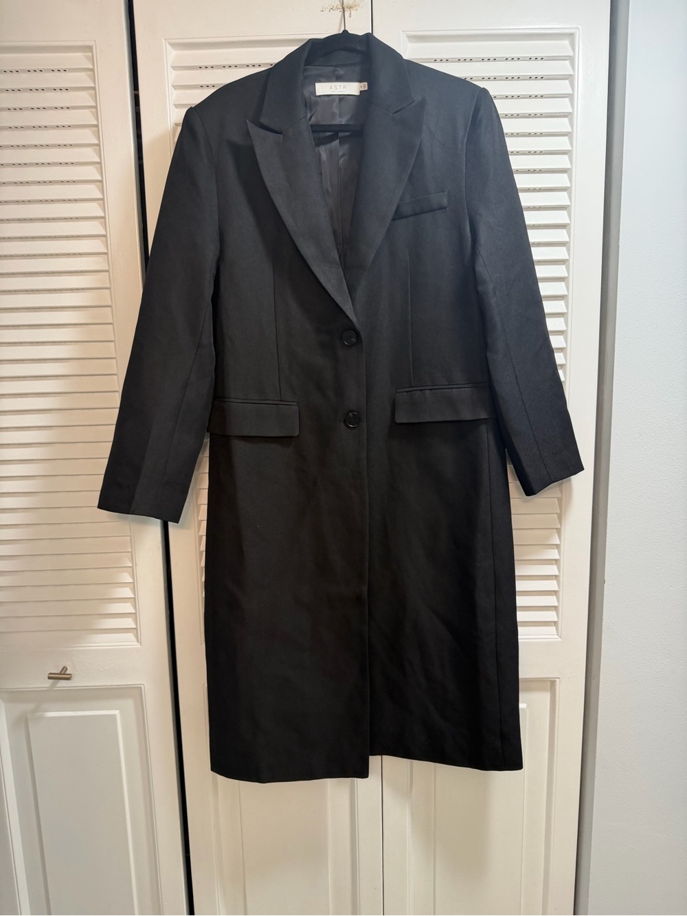 ASTR The Label Black Long Single-Breasted Trench Coat
